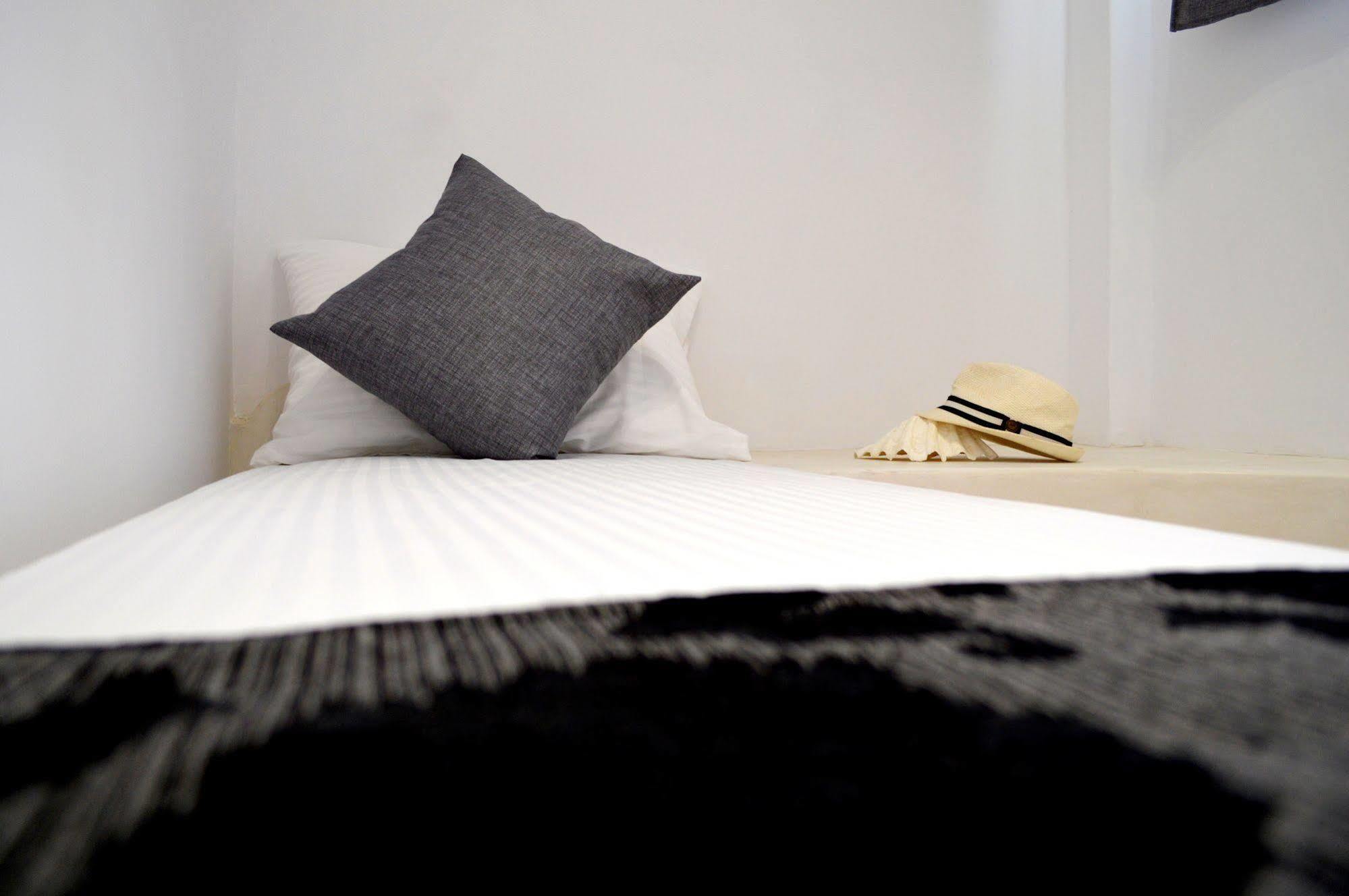 Plastiras Rooms Fíra Kültér fotó